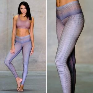 Niyama Sol Fawn Diamondback Barefoot Leggings